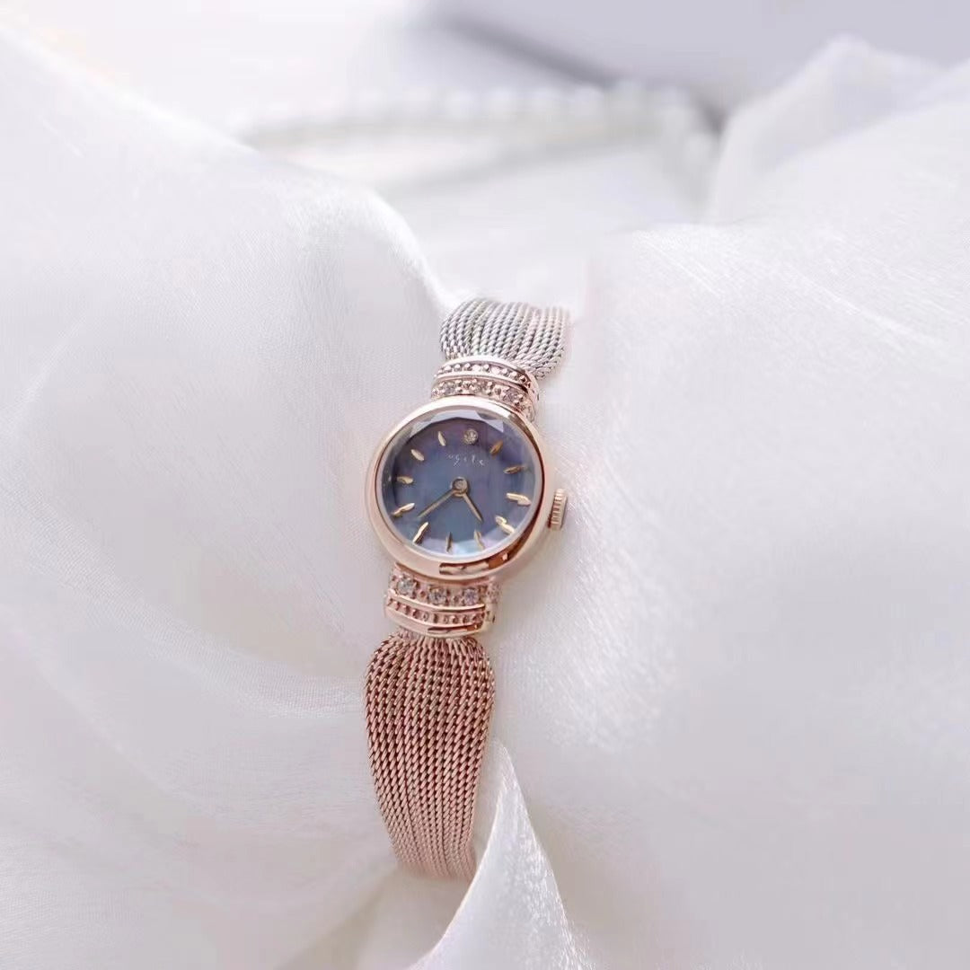 Retro Thin Chain Exquisite Quartz Watch