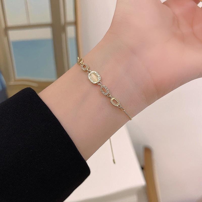 Fashionable Elegant Bracelet - Kaldas Online Shopping