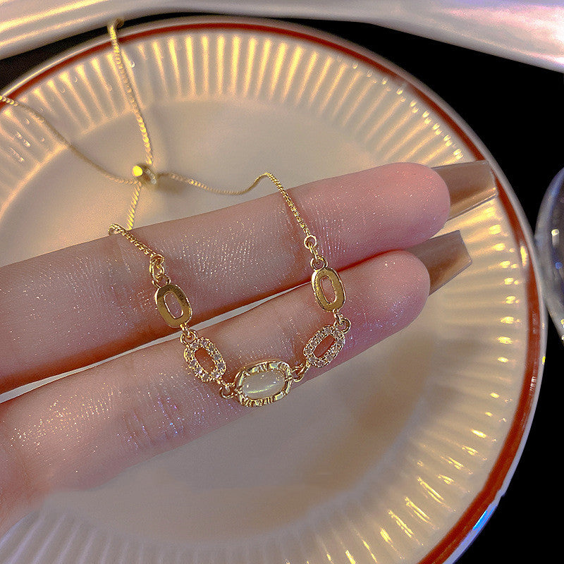 Fashionable Elegant Bracelet - Kaldas Online Shopping