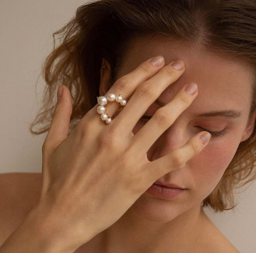 Gradient Crescent Pearl Ring - Kaldas Online Shopping