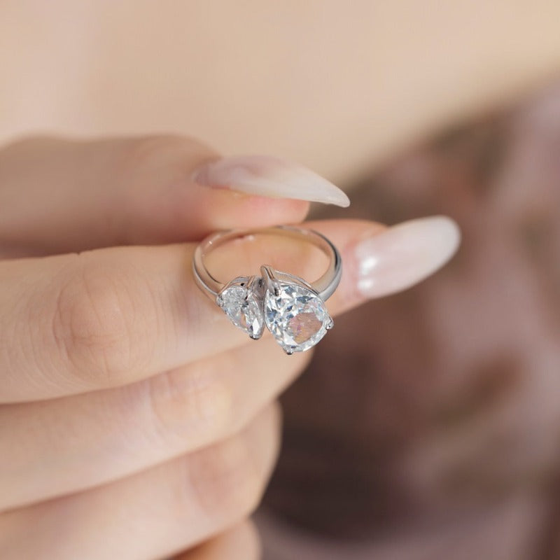 S925 Silver Pear-shaped Ice Flower Cut Zircon Ring
