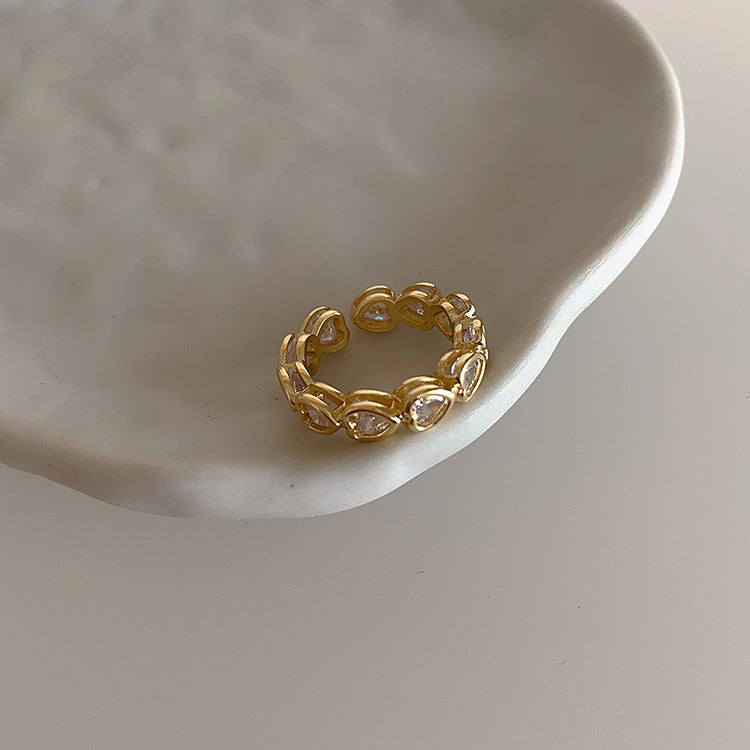 Retro Heart-shaped Zircon Ring