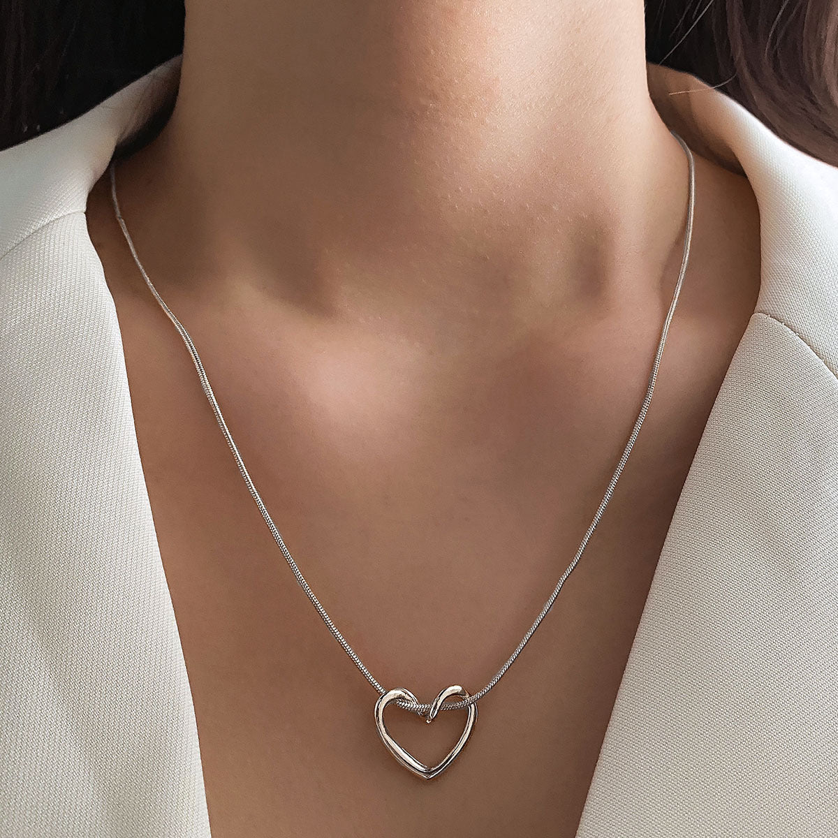 Hollow Heart Necklace - Kaldas Online Shopping