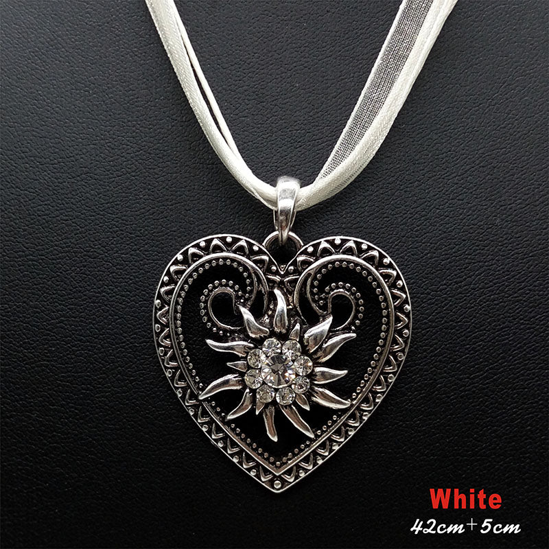 Heart Edelweiss Flowers Necklace - Kaldas Online Shopping