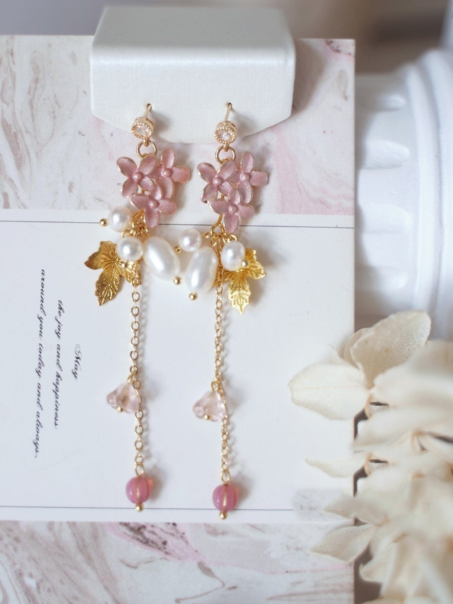 Elegant Design Earrings