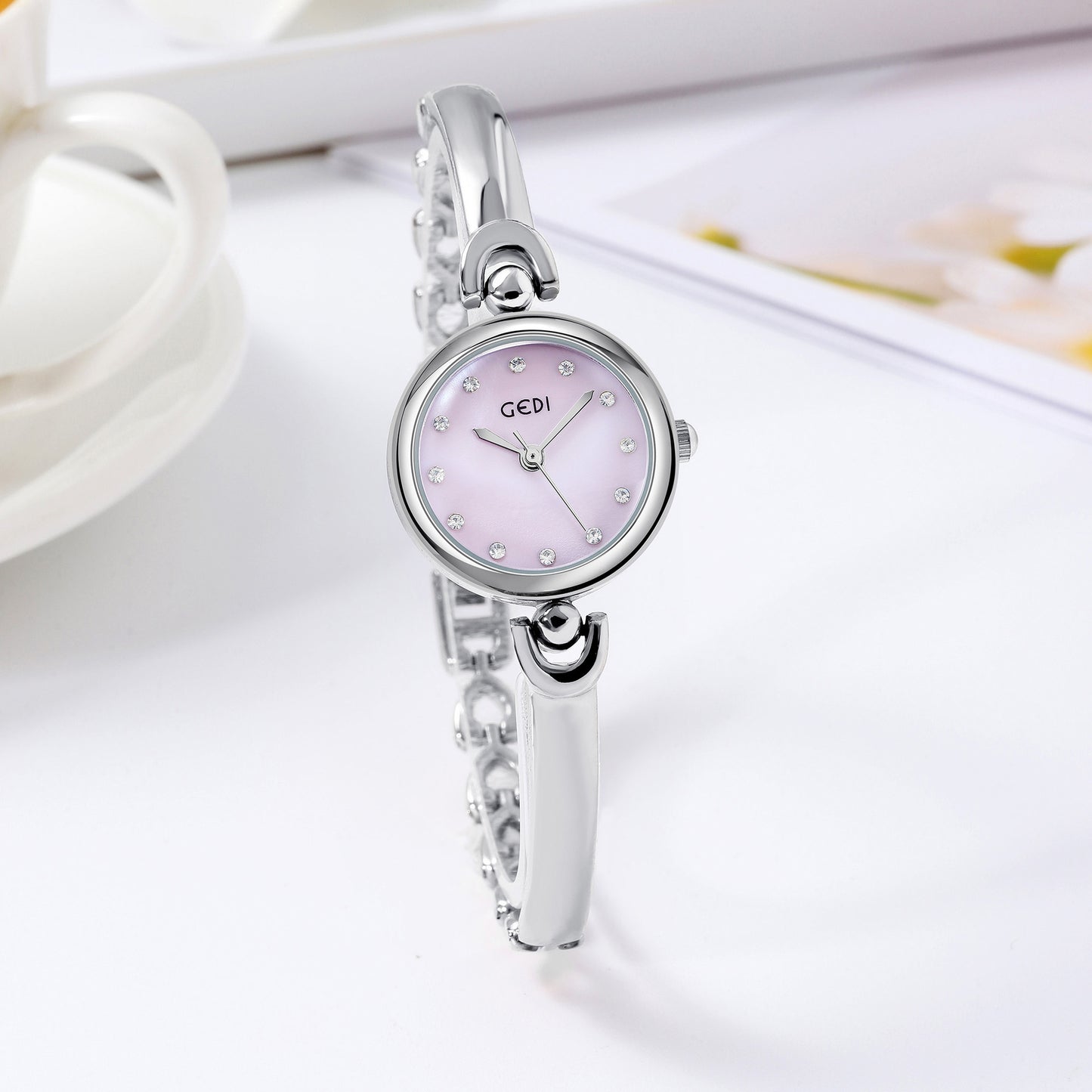 Exquisite Round Dial Bangle Quartz Watch
