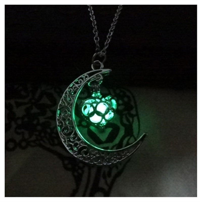 Glowing Pendant Necklaces Silver Plated Chain Necklace