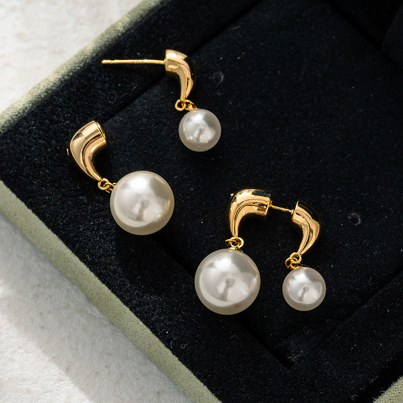 Pearl Retro Earrings