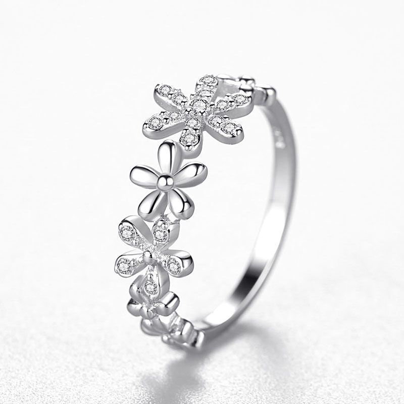Sterling Silver Micro Diamond Daisy Ring