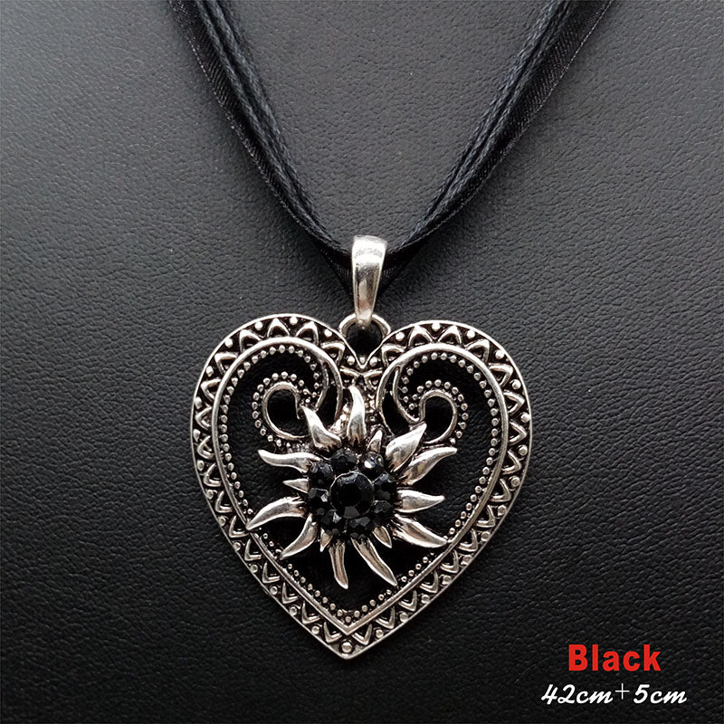 Heart Edelweiss Flowers Necklace - Kaldas Online Shopping