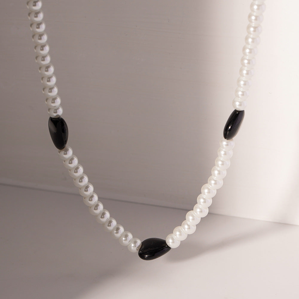 Black Heart-shaped Glass Pearl Necklace