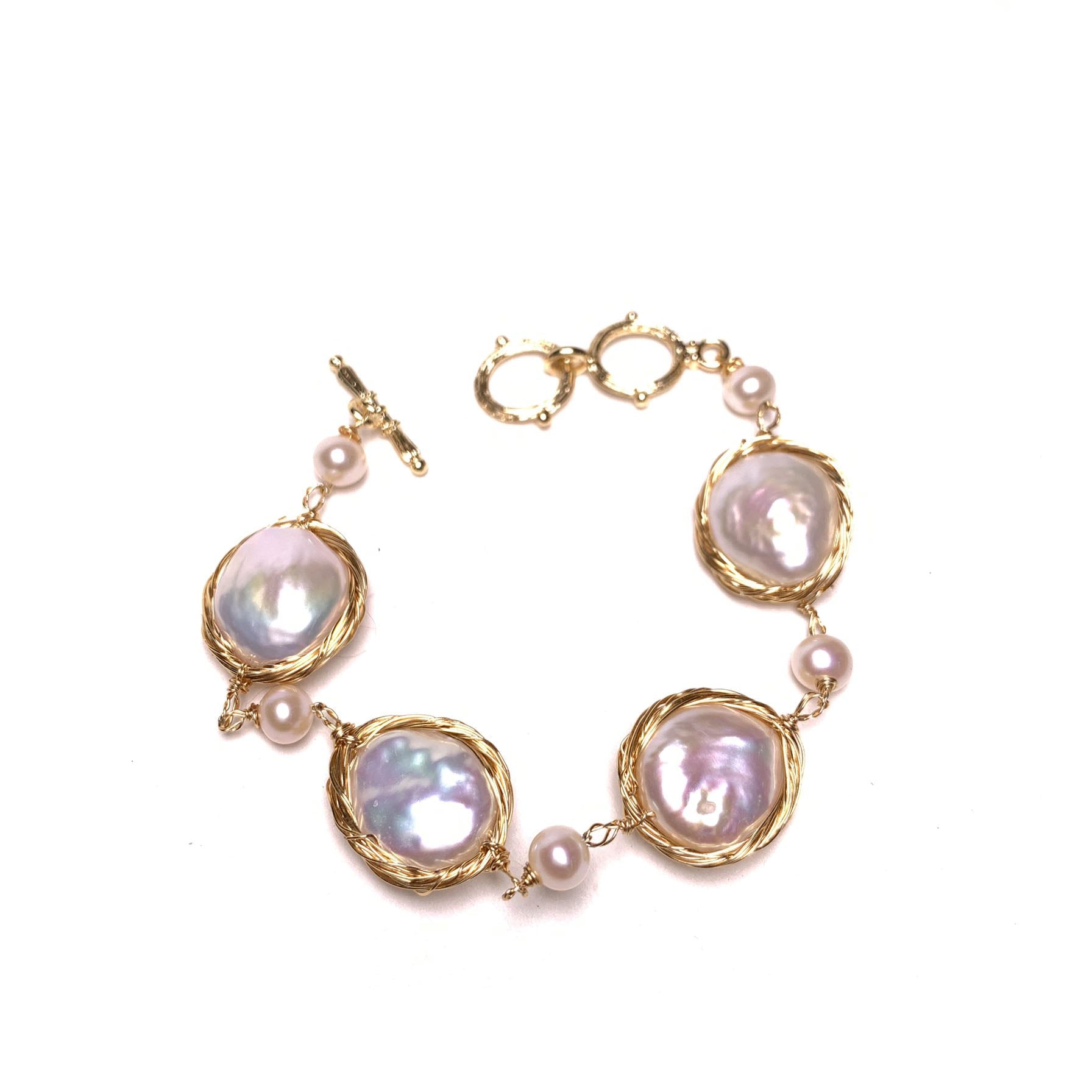 Button Pearl Bracelet - Kaldas Online Shopping
