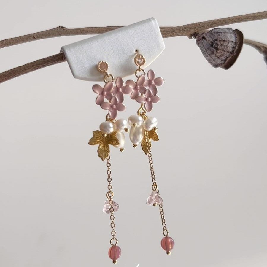 Elegant Design Earrings