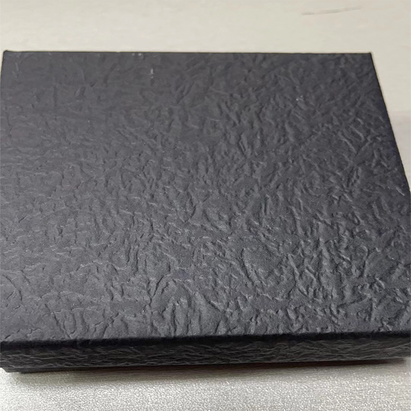 Sliver Heart Shaped Geometric Necklace - Kaldas Online Shopping