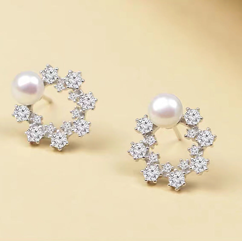 Small Exquisite Earrings