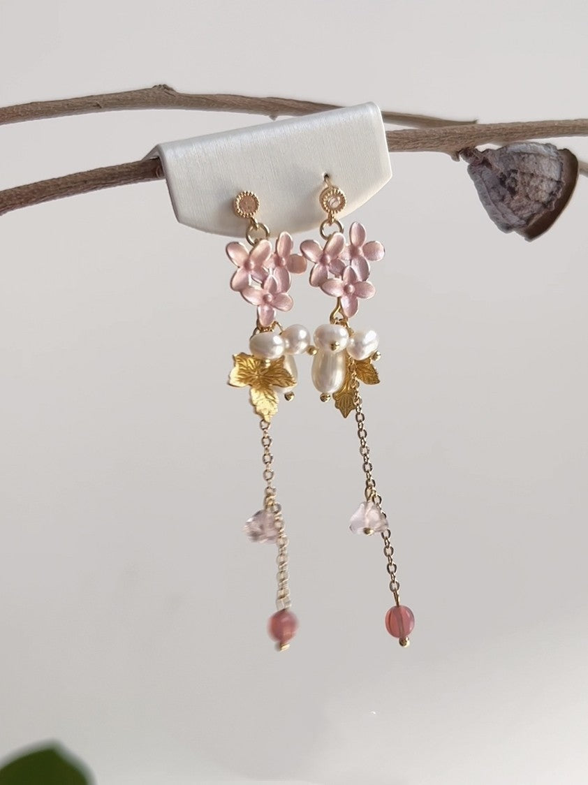 Elegant Design Earrings