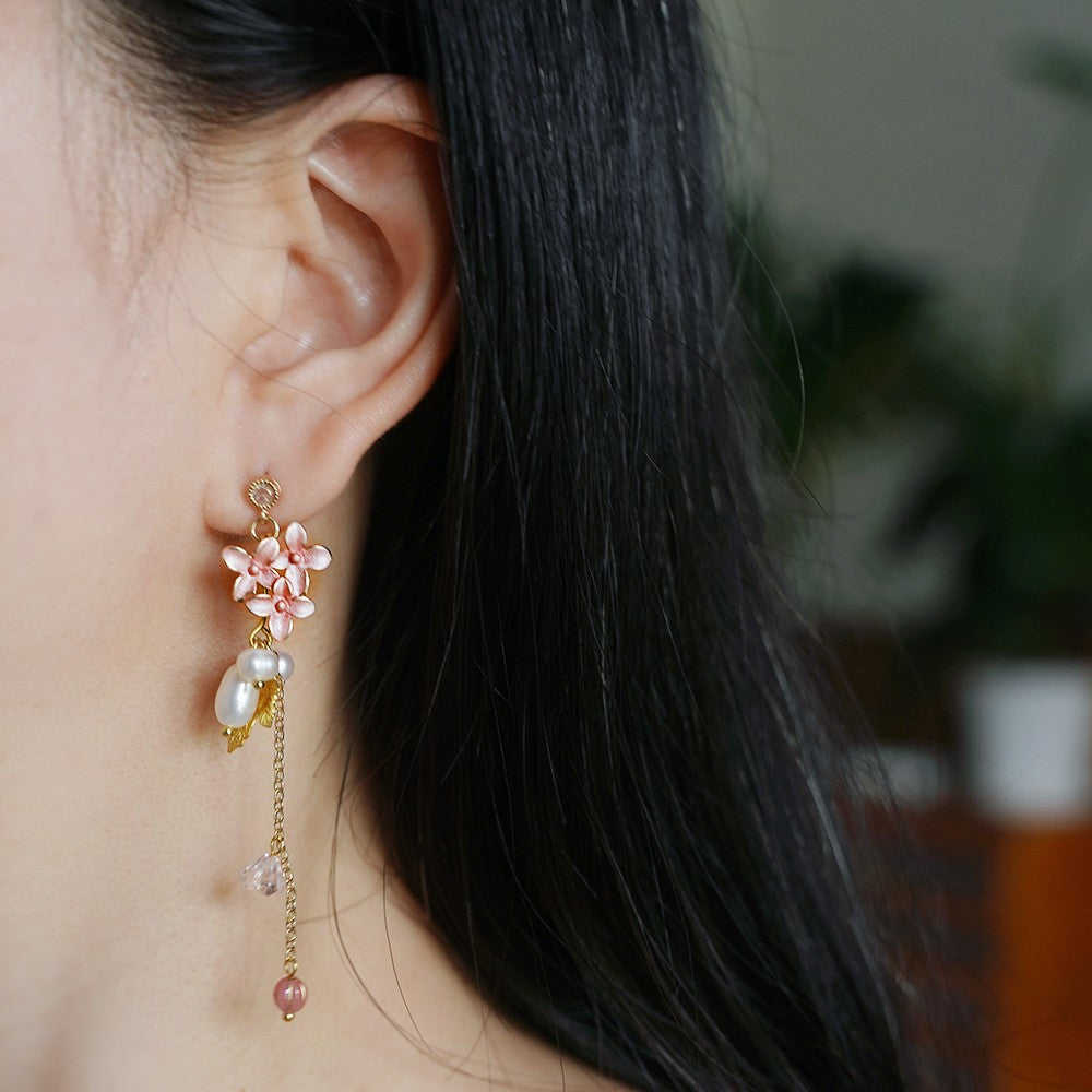 Elegant Design Earrings