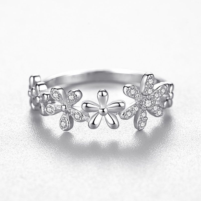 Sterling Silver Micro Diamond Daisy Ring
